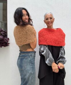 Alternative view of Abrazo poncho